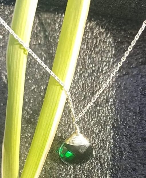 Green Hydro Pendant Chain Necklace - Image 2