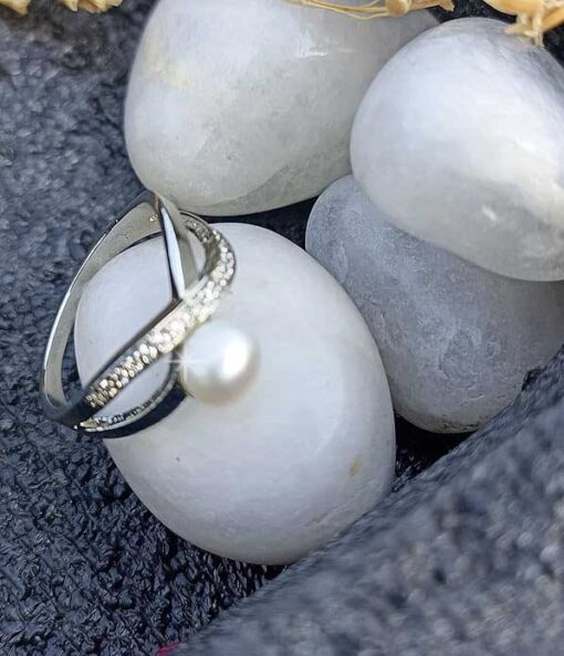 beautiful SIVYAA White Fresh Water Pearl & Cubic Zirconia pure silver Criss-Cross Finger Ring